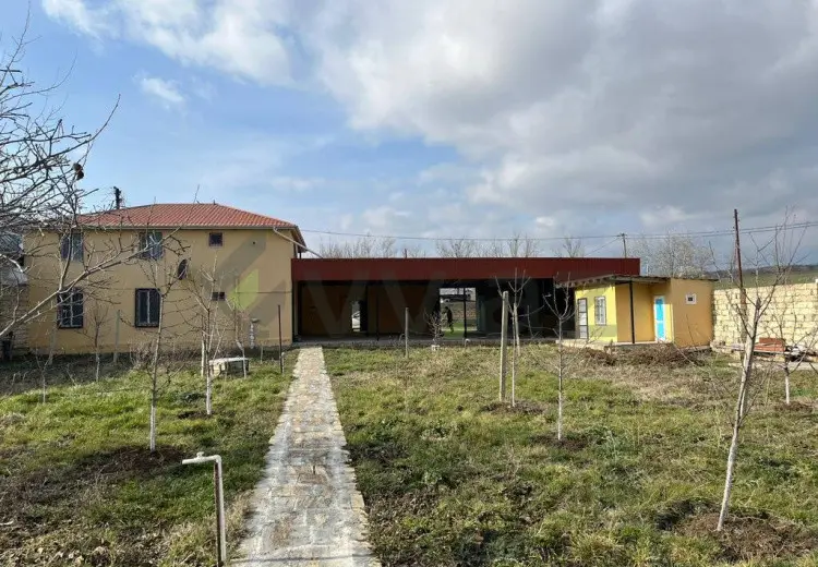 4 otaqlı mənzil Satılır, Şamaxı