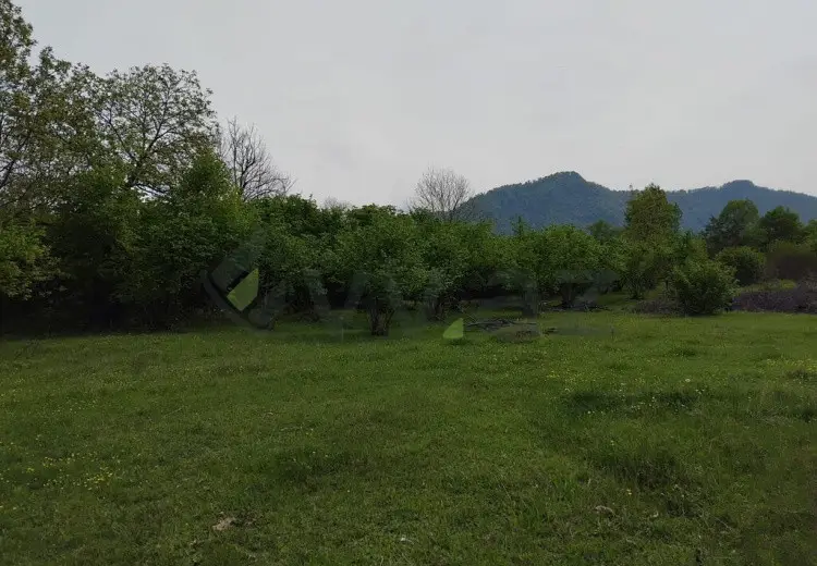 61 sot Torpaq Satılır, Oğuz