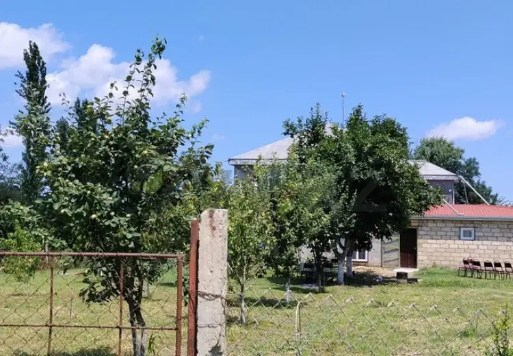 4 otaqlı mənzil Satılır, Quba