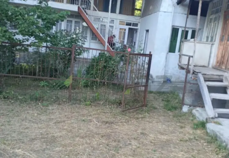 4 otaqlı mənzil Satılır, Şəki