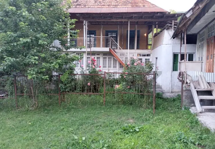 4 otaqlı mənzil Satılır, Şəki
