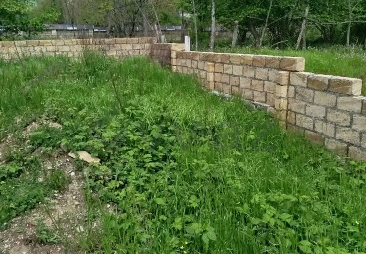 3 sot Torpaq Satılır, Qəbələ