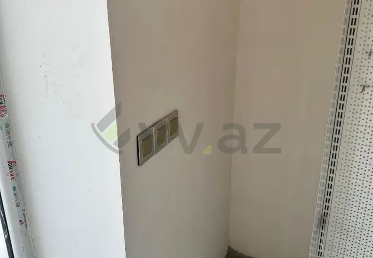 200 m² Obyekt / Ofis Satılır, Saatlı