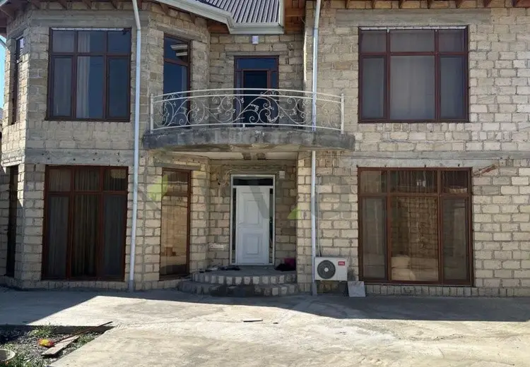 4 otaqlı mənzil Satılır, Gəncə