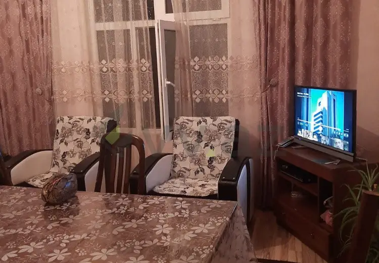 2 otaqlı mənzil Satılır, Qax