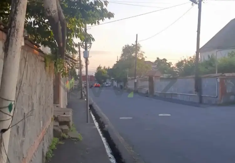 2 otaqlı mənzil Satılır, Qax