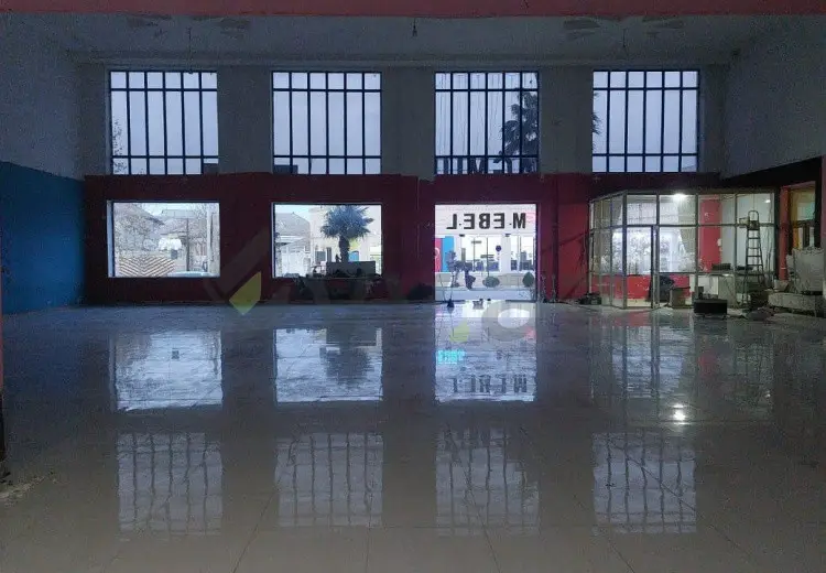 2200 m² Obyekt / Ofis Satılır, Yevlax