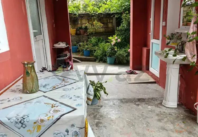 4 otaqlı mənzil Satılır, Şəki