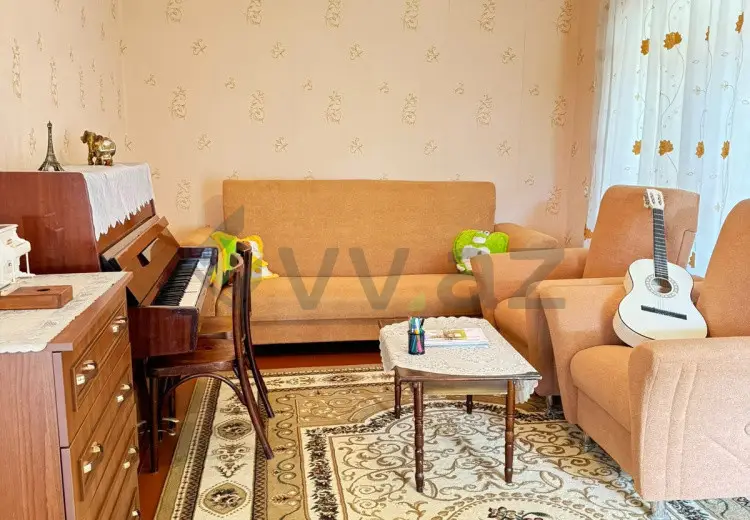 4 otaqlı mənzil Satılır, Şəki