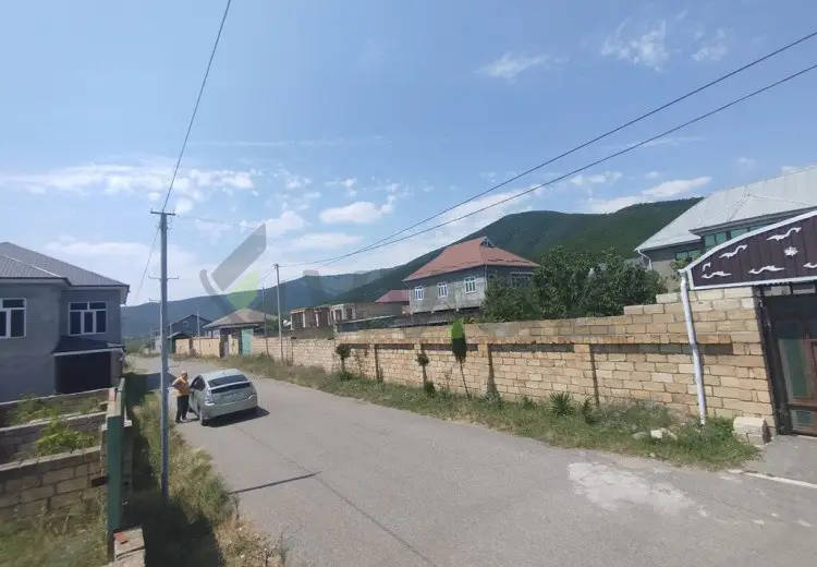 6 sot Torpaq Satılır, Oğuz