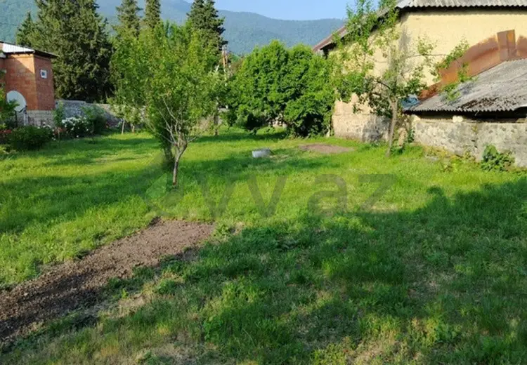 6 sot Torpaq Satılır, Oğuz