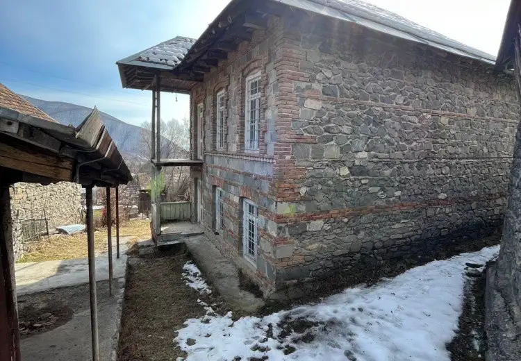 4 otaqlı mənzil Satılır, Şəki