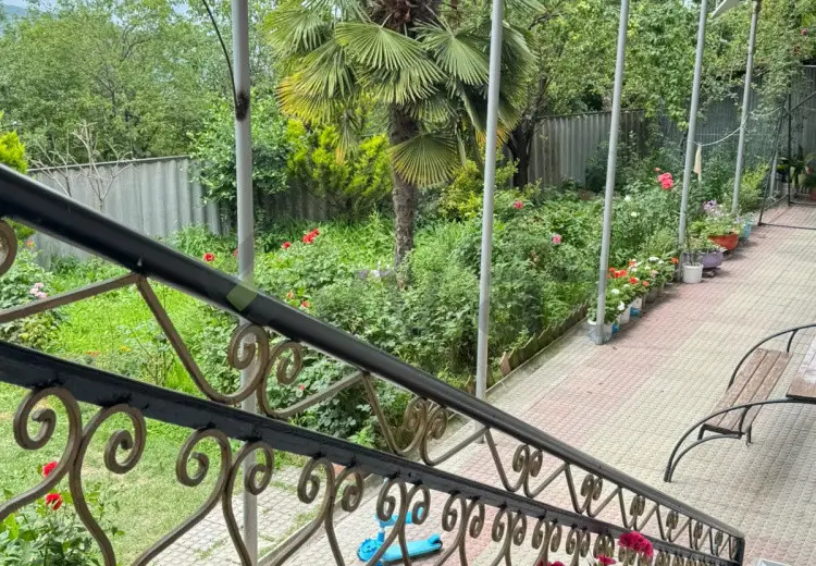4 otaqlı mənzil Satılır, Şəki