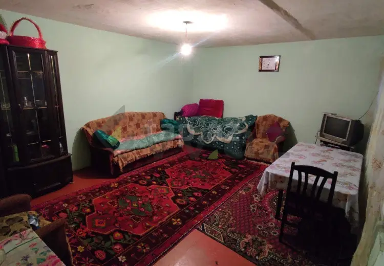 2 otaqlı mənzil Satılır, Şəki