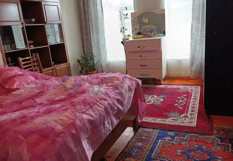 4 otaqlı mənzil Satılır, Şəki