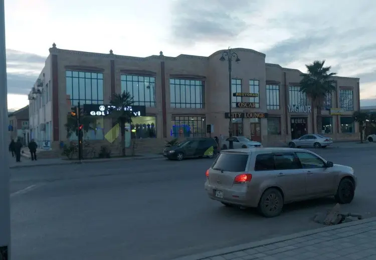 2200 m² Obyekt / Ofis Satılır, Yevlax