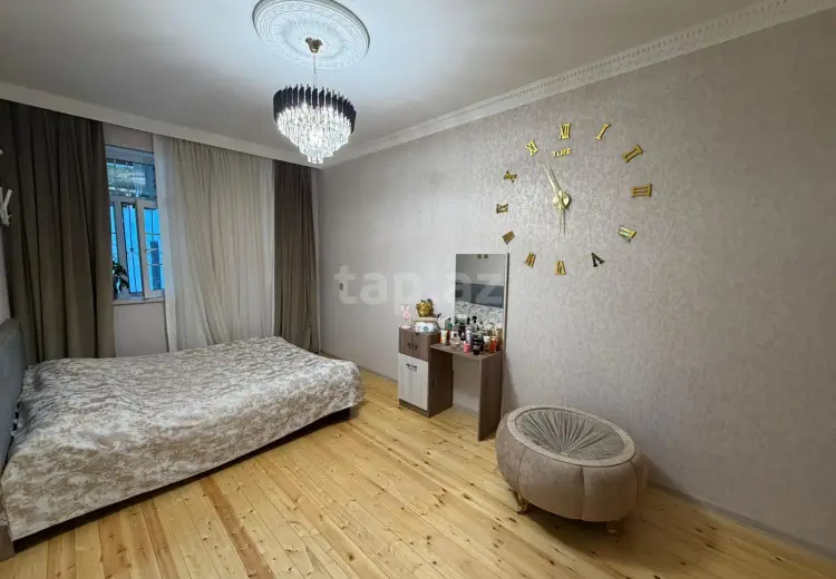 2 otaqlı mənzil Satılır, Bakı