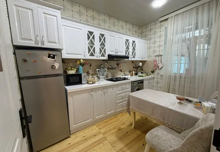 2 otaqlı mənzil Satılır, Bakı