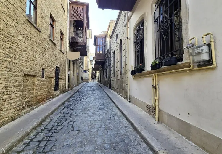 240 m² Obyekt / Ofis Satılır, İçəri şəhər, Səbail, Bakı