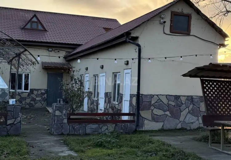 250 m² Obyekt / Ofis Satılır, Quba