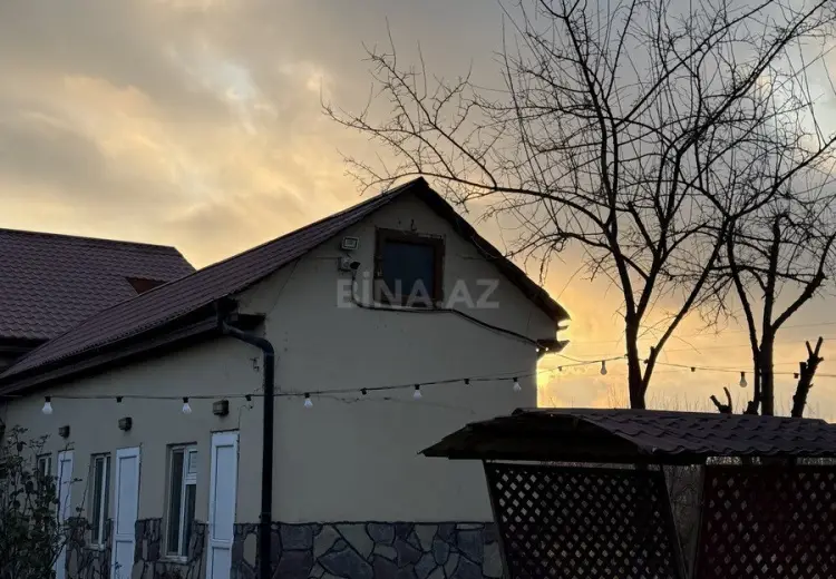 250 m² Obyekt / Ofis Satılır, Quba