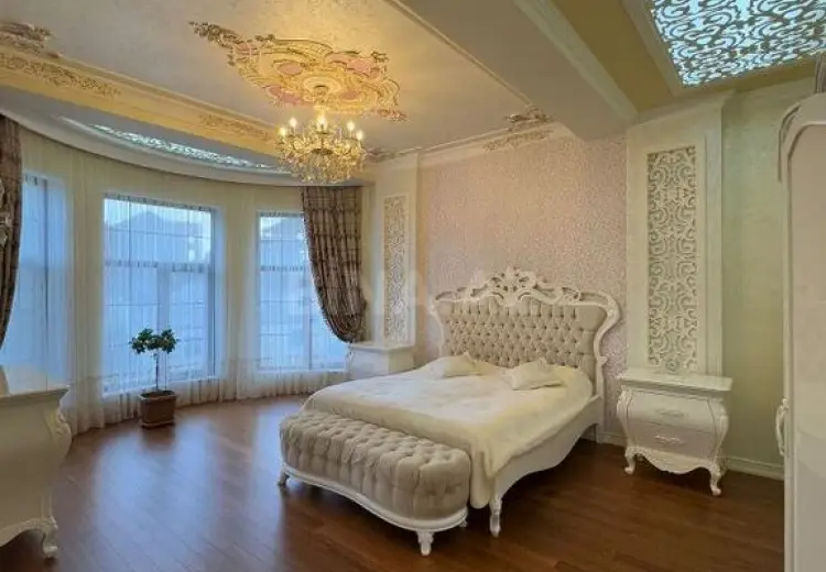 8 otaqlı mənzil Satılır, Badamdar qəs., Səbail, Bakı