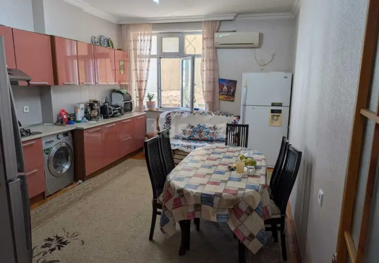 2 otaqlı mənzil Satılır, Bakı