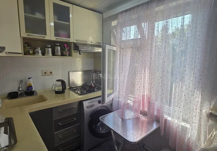 2 otaqlı mənzil Satılır, 8-ci kilometr, Nizami, Bakı