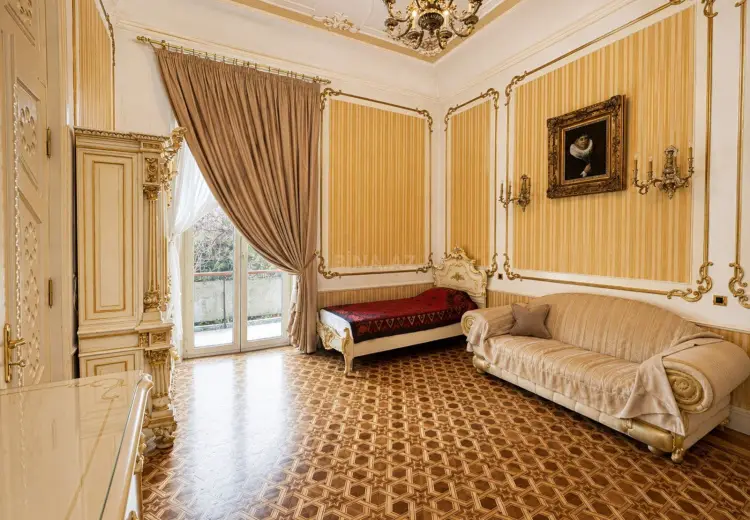 6 otaqlı mənzil Satılır, Sahil qəs., Səbail, Bakı
