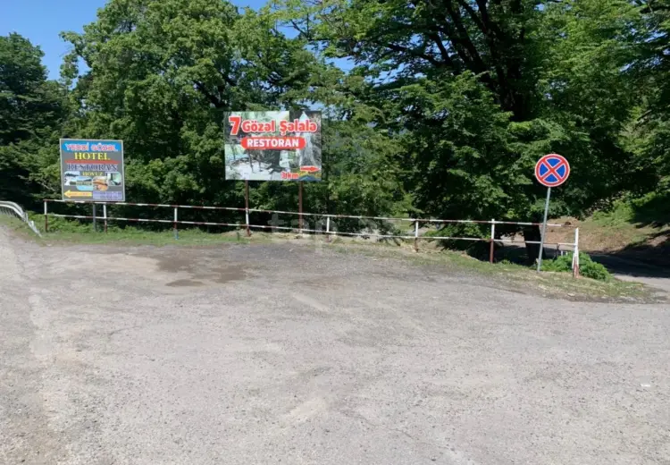12 sot Torpaq Satılır, Qəbələ