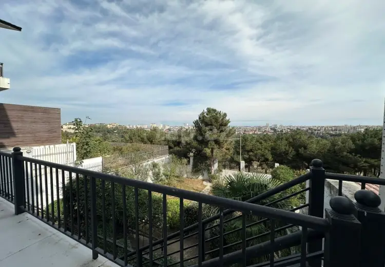 7 otaqlı mənzil Satılır, Bakı