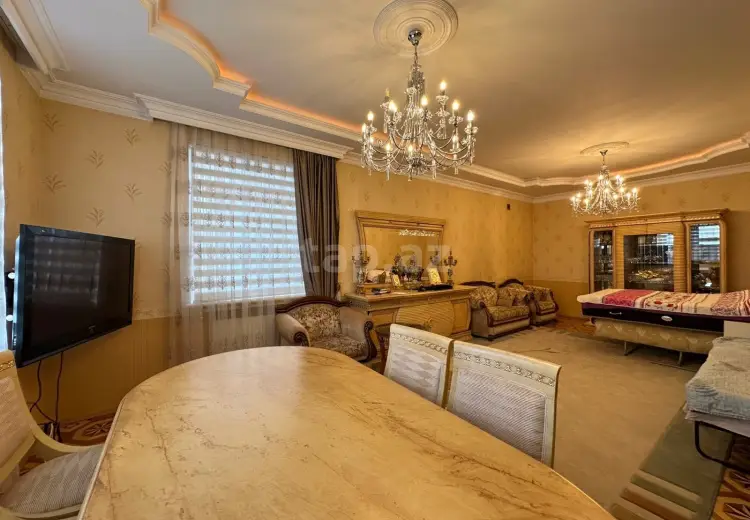 7 otaqlı mənzil Satılır, Bakı