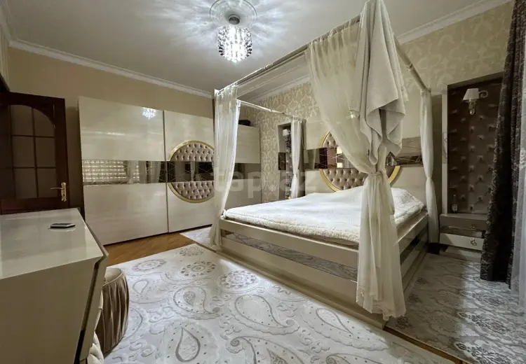 7 otaqlı mənzil Satılır, Bakı
