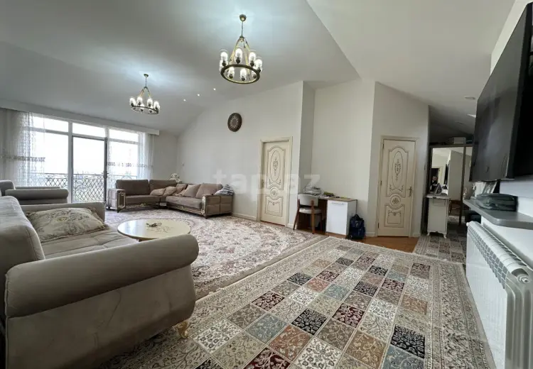7 otaqlı mənzil Satılır, Bakı
