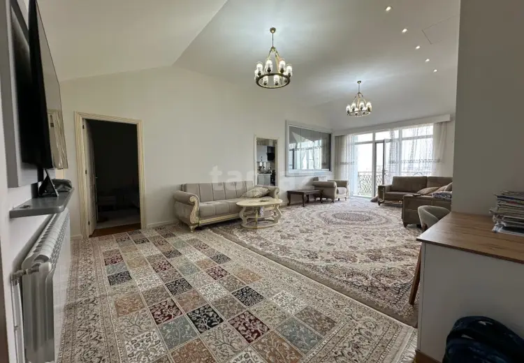 7 otaqlı mənzil Satılır, Bakı