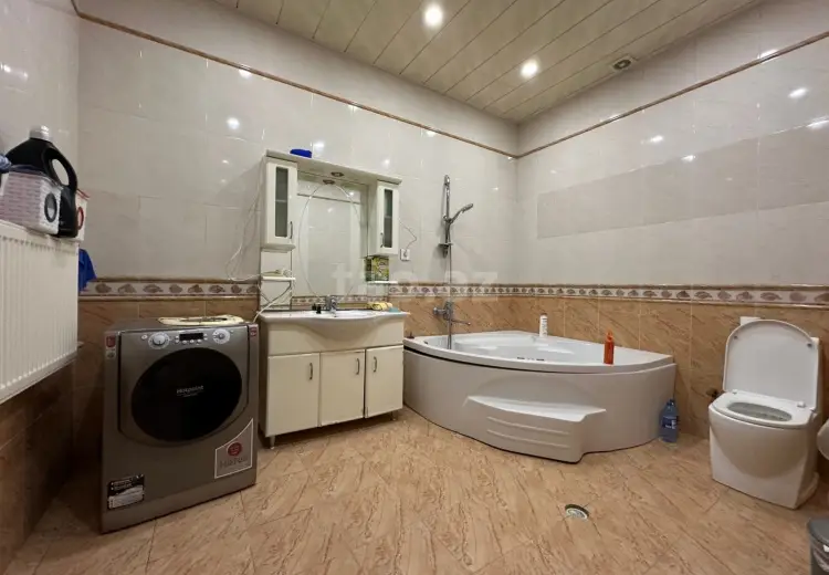 7 otaqlı mənzil Satılır, Bakı