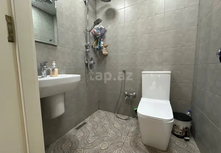 7 otaqlı mənzil Satılır, Bakı