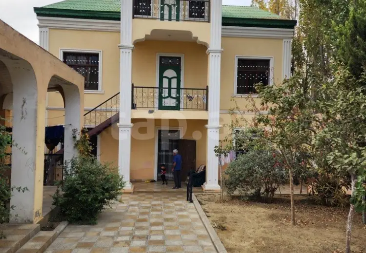 7 otaqlı mənzil Satılır, Bakı