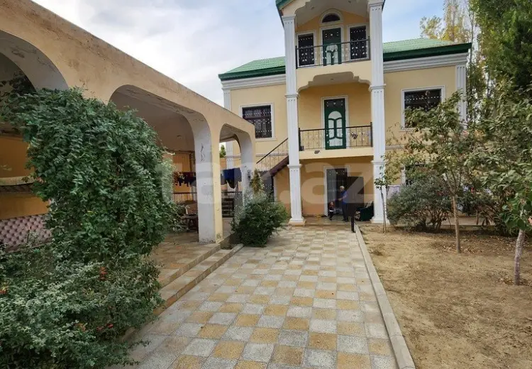 7 otaqlı mənzil Satılır, Bakı