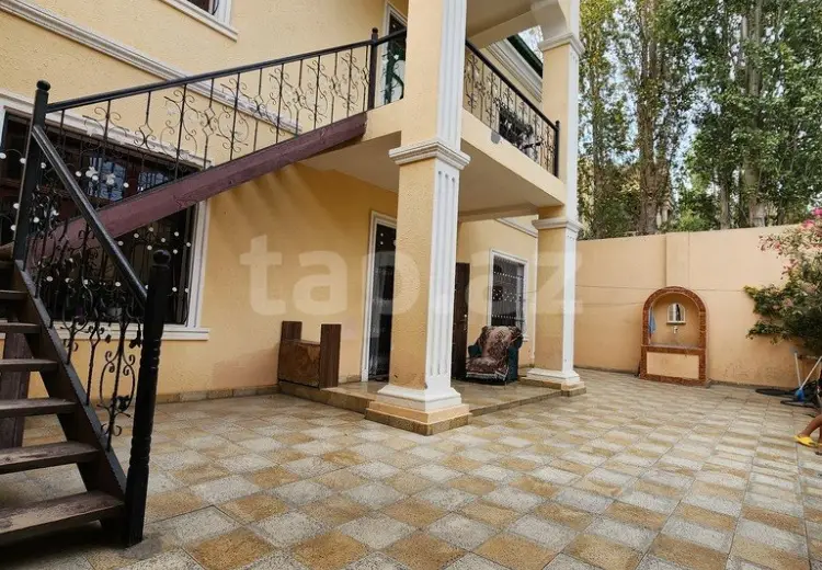 7 otaqlı mənzil Satılır, Bakı