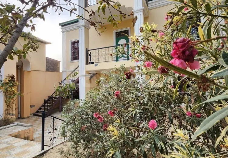 7 otaqlı mənzil Satılır, Bakı