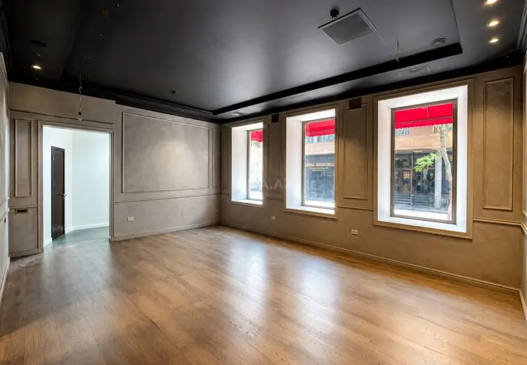 95 m² Obyekt / Ofis Kirayə (aylıq), Səbail, Bakı