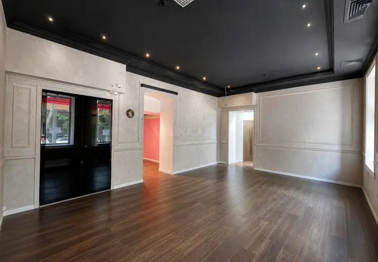 95 m² Obyekt / Ofis Kirayə (aylıq), Səbail, Bakı