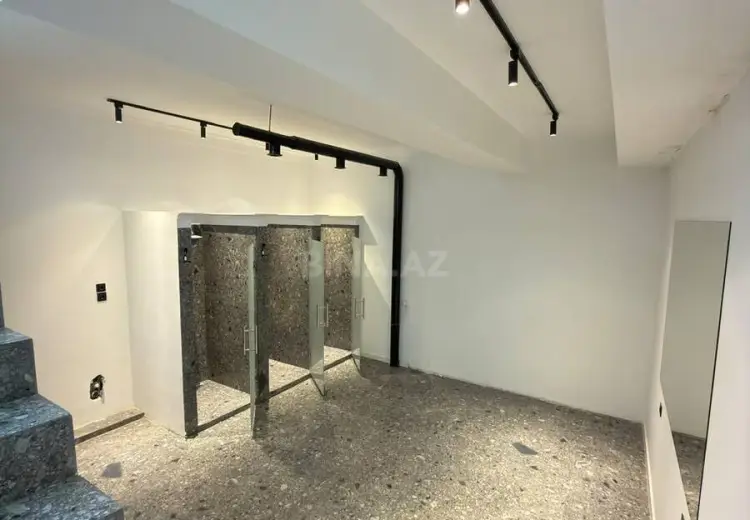 100 m² Obyekt / Ofis Kirayə (aylıq), Yasamal, Bakı