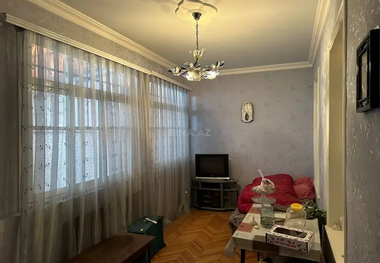 5 otaqlı mənzil Satılır, Gəncə