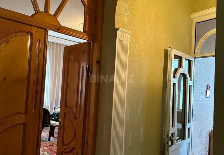 5 otaqlı mənzil Satılır, Gəncə