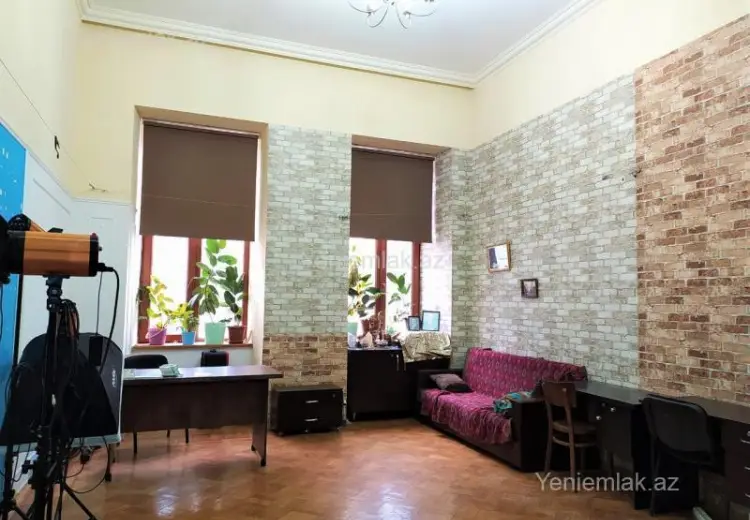200 m² Obyekt / Ofis Kirayə (aylıq), Səbail, Bakı