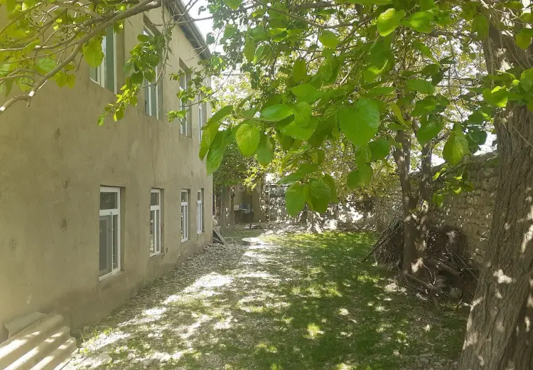 8 otaqlı mənzil Satılır, Şabran