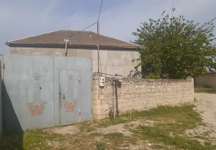 8 otaqlı mənzil Satılır, Şabran