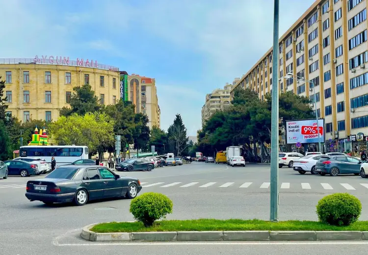 350 m² Obyekt / Ofis Satılır, Bakıxanov qəs., Sabunçu, Bakı